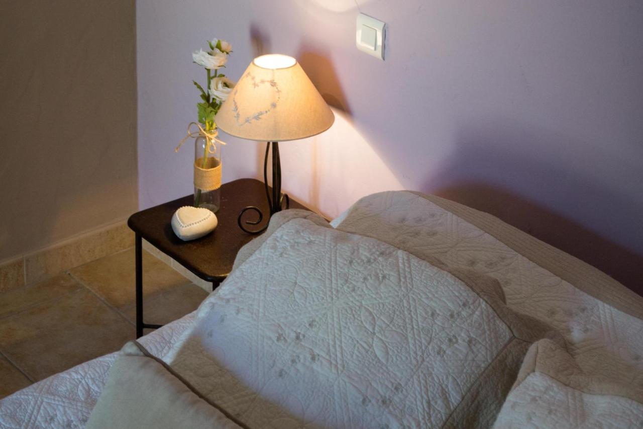 Le Bouquet De L Aromate Bed & Breakfast Joucas Dış mekan fotoğraf